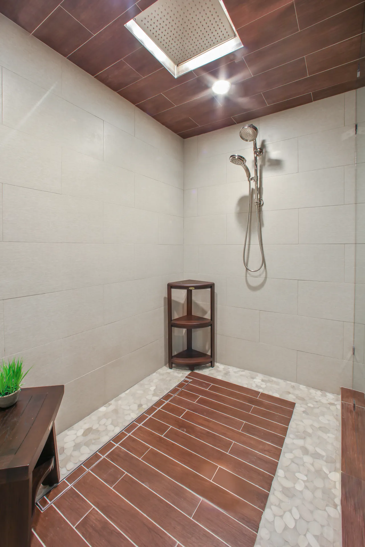 Bathroom remodel in Roswell, GA by HomeVantage