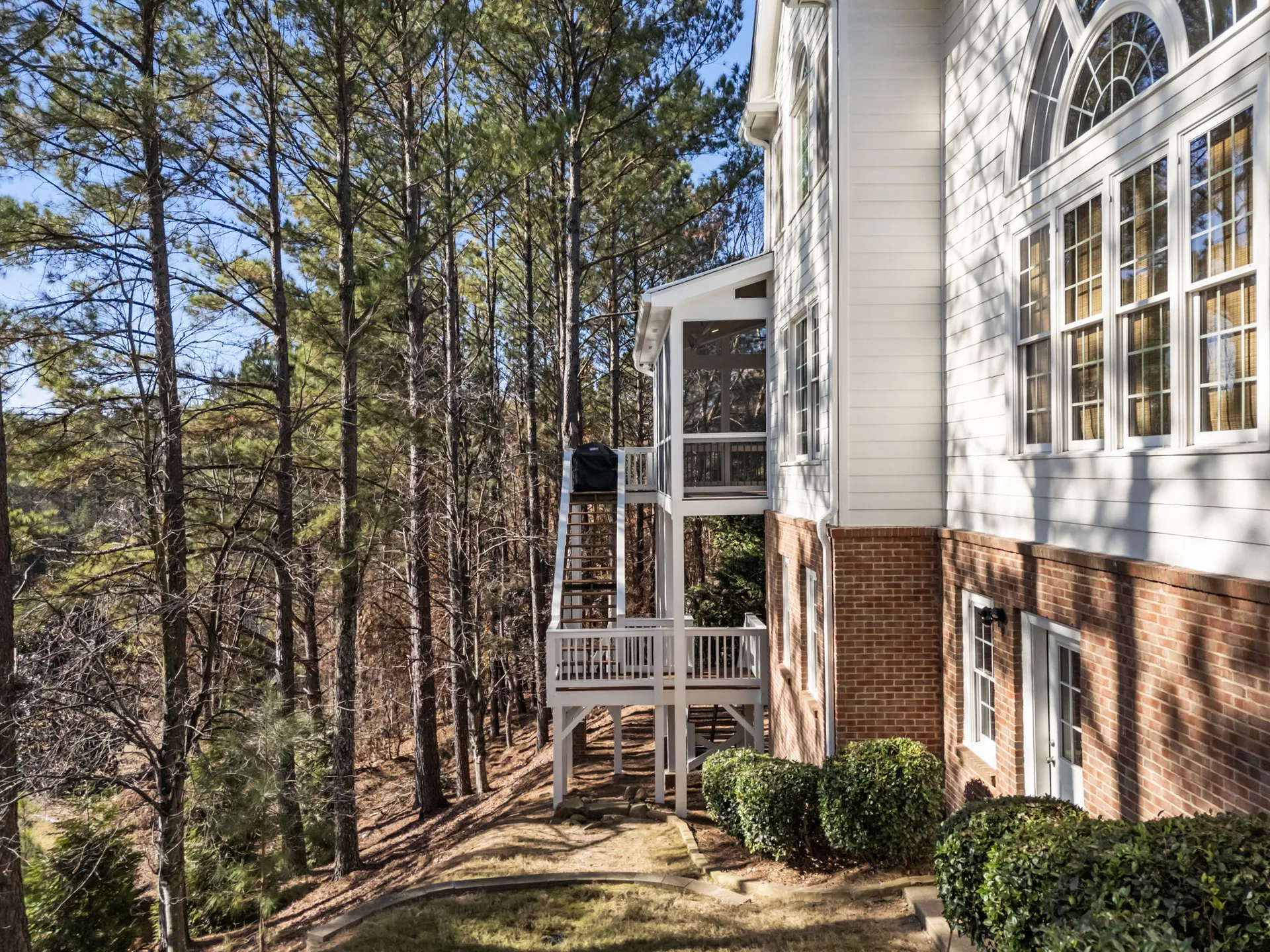 Multi-level covered deck in Cumming, GA by HomeVantage