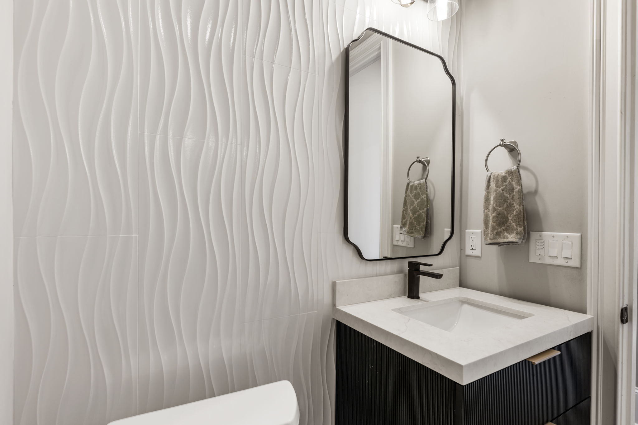 - Home Vantage GLM24340112